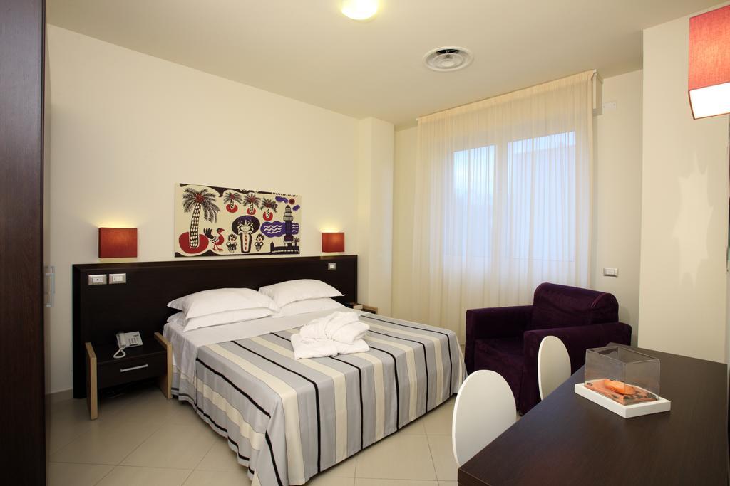 Noha Suite Hotel Riccione Exterior foto