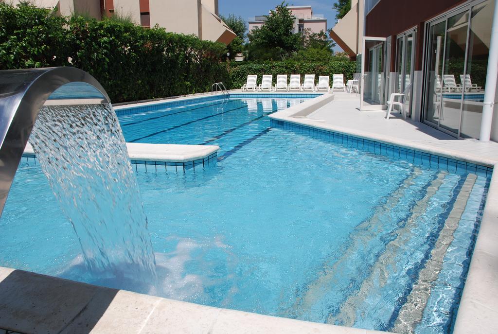 Noha Suite Hotel Riccione Exterior foto